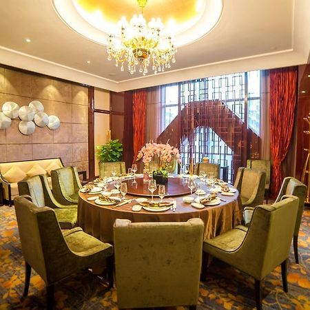Longyatt Hotel 포산 시 외부 사진