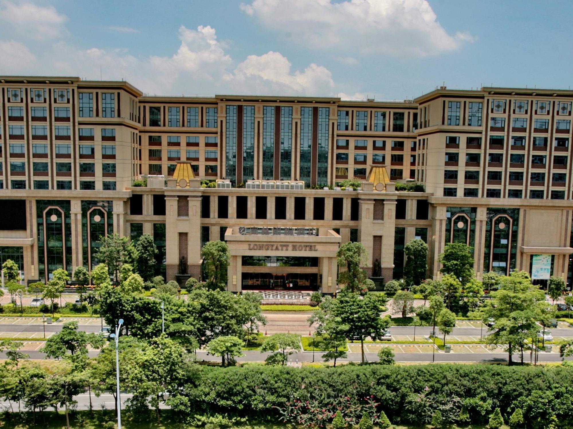 Longyatt Hotel 포산 시 외부 사진